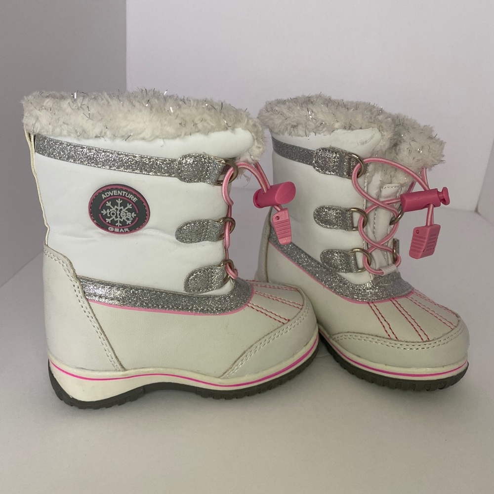 Toddler White & Pink Snow boots